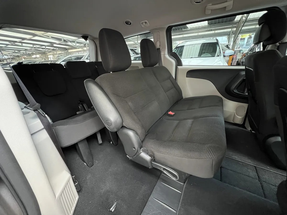 Dodge Grand Caravan SE 2020
